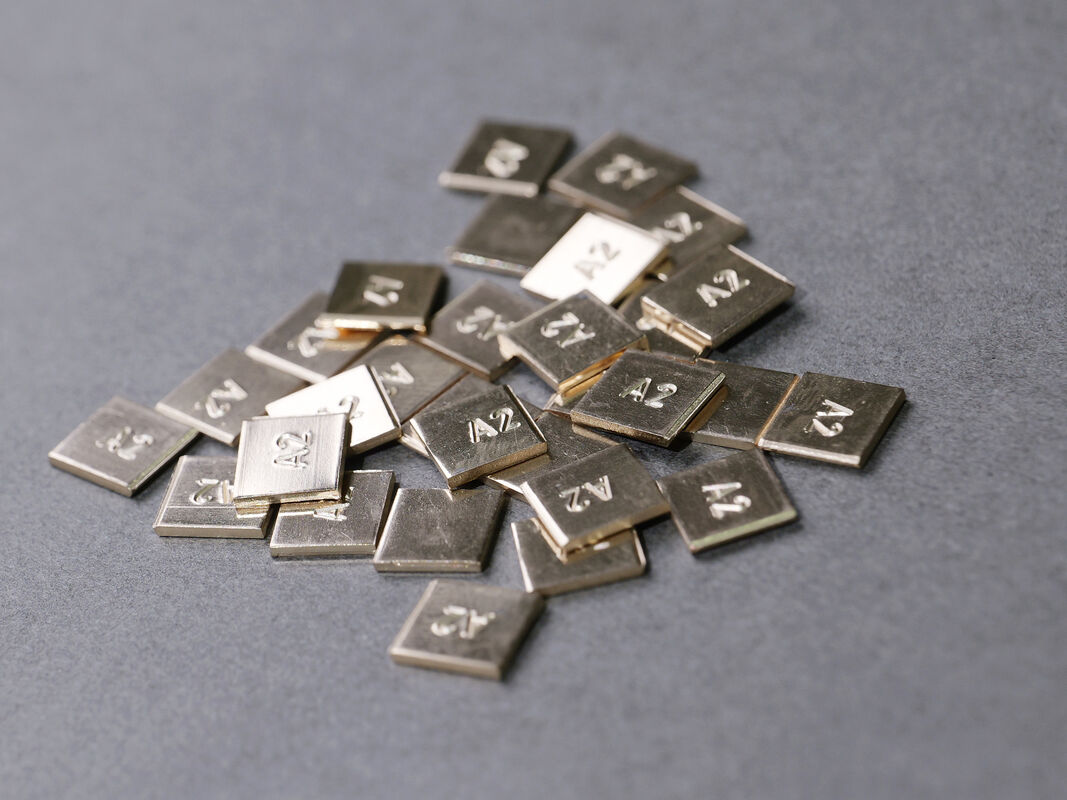Dental Alloys Crown and Bridge Material with Precise Composition of Gold Platinum Silver and Zinc for Dental Prosthetics